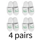 Set of 4 pairs of bride and bridesmaid slippers for wedding in white with green lettering