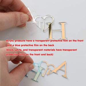 Personalized wedding drink tags in acrylic with protective films for a stylish event detail